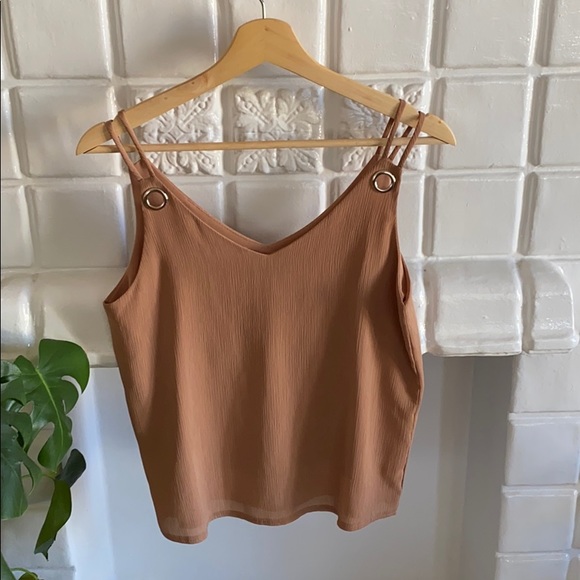 justcloset Tops - Justcloset crop top Size M